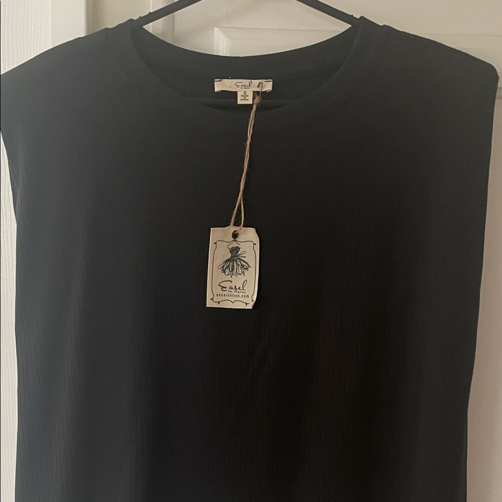 Easel Black Sleeveless Top